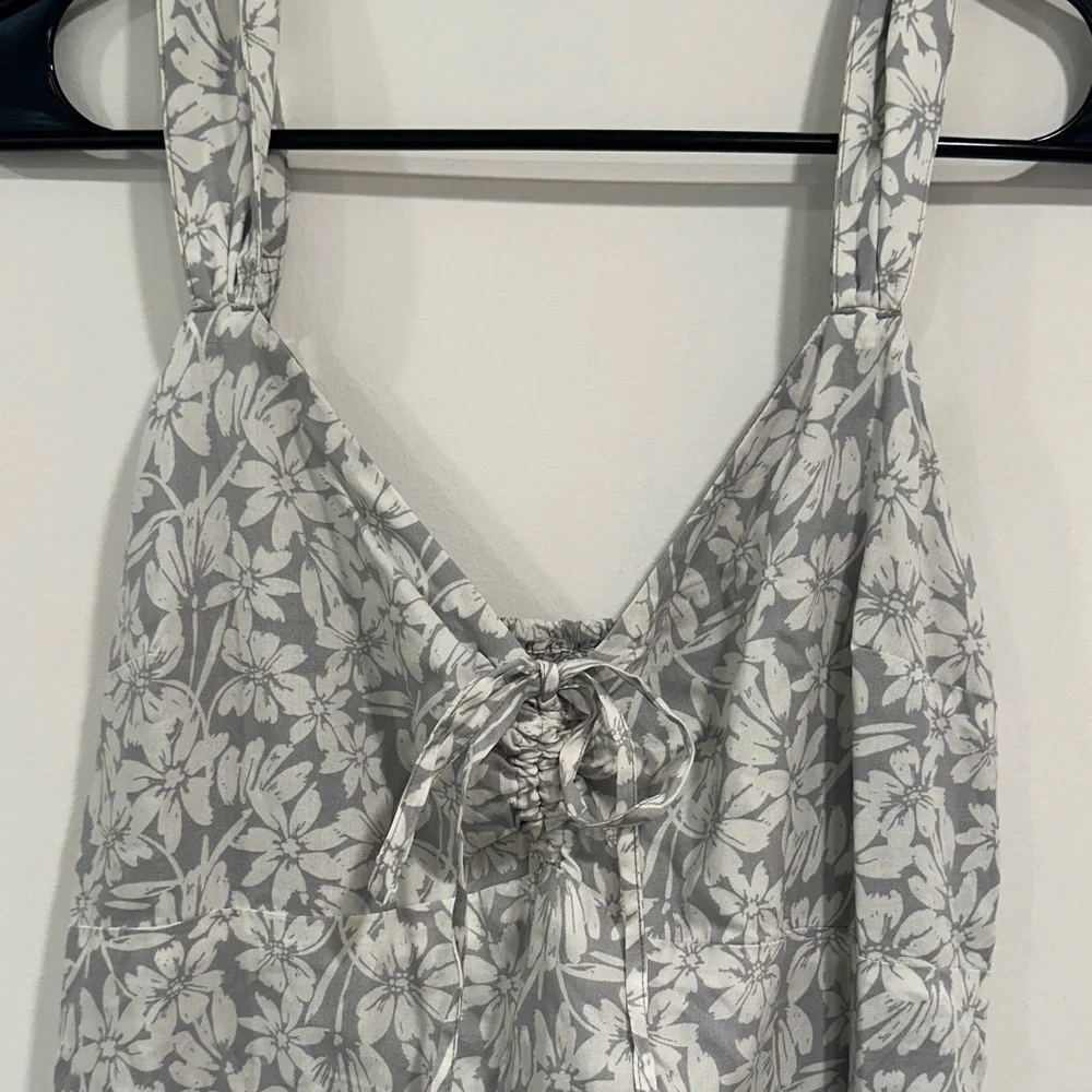 Abercrombie & Fitch Gray Floral Dress